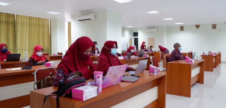 Workshop Peninjauan Kurikulum Magister Keperawatan Unimus